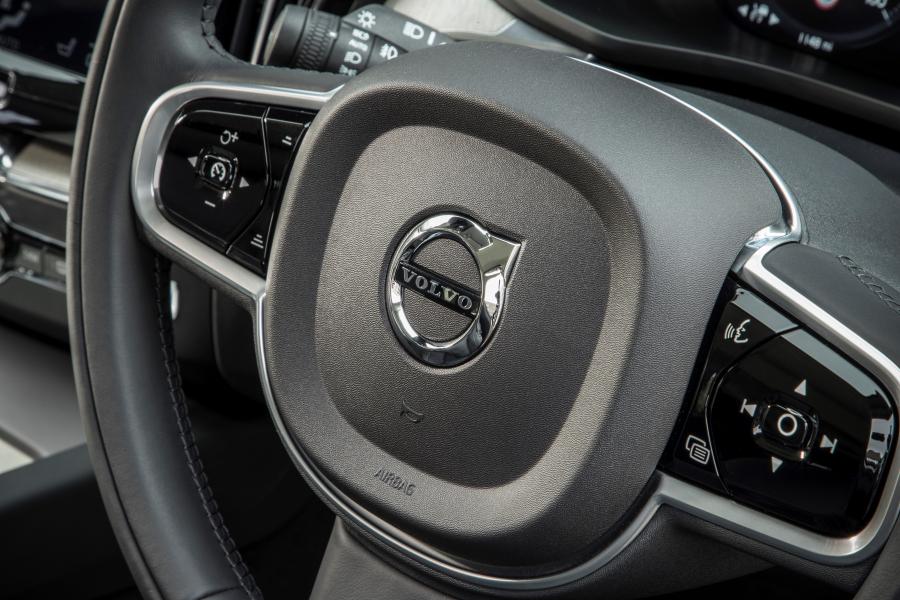 Детали интерьера Volvo XC60 D4 Inscription 2017 года  (UK) (фото 125 из 172)